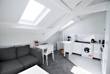 1 bed flat, 15-21 Nun Street, City Centre, Newcastle, NE15AG - Image 2